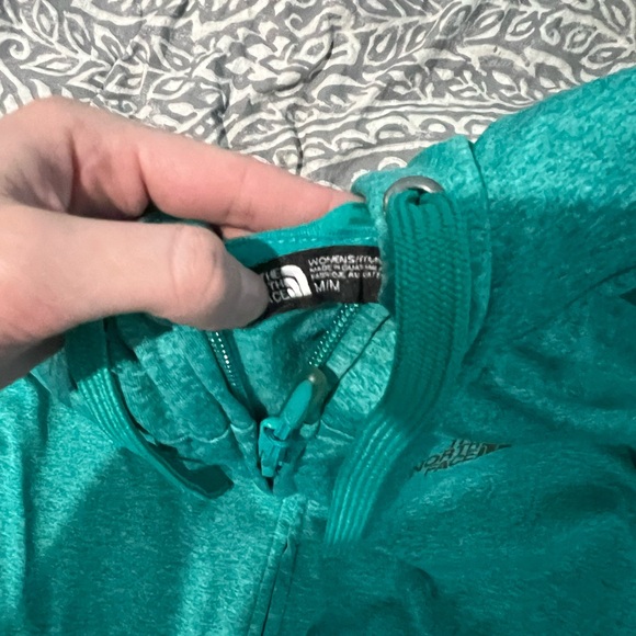 The North Face Thin Hooded Jacket - Picture 3 of 4